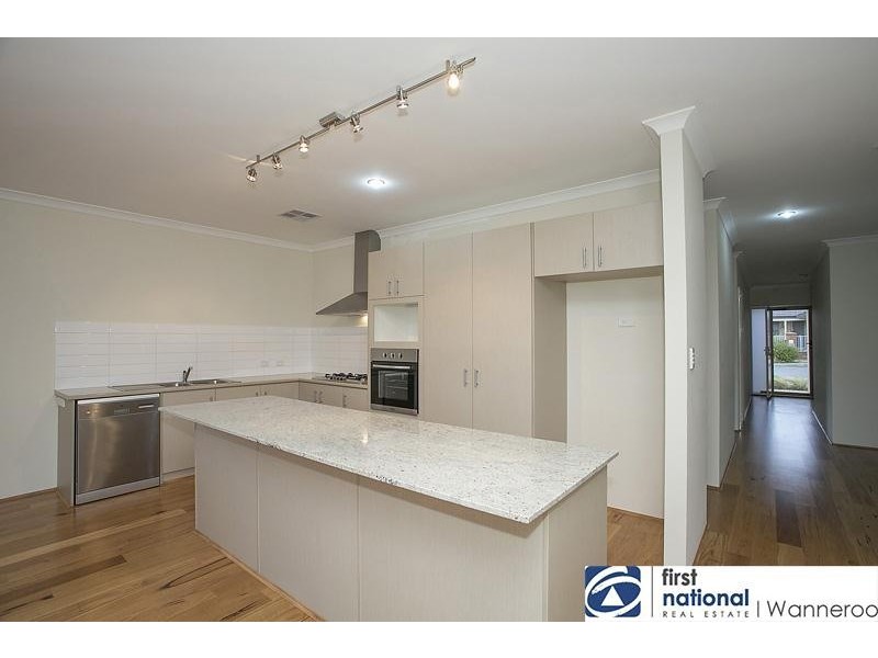 4 Dillwynia Bend, Banksia Grove WA 6031