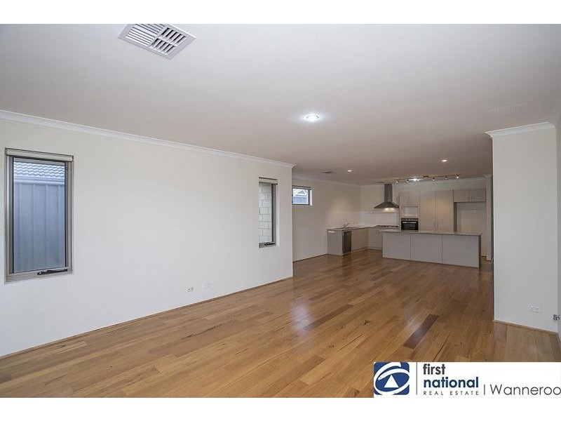 4 Dillwynia Bend, Banksia Grove WA 6031