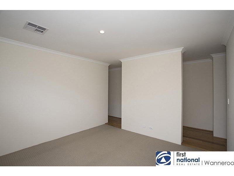 4 Dillwynia Bend, Banksia Grove WA 6031