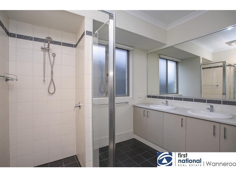 4 Dillwynia Bend, Banksia Grove WA 6031