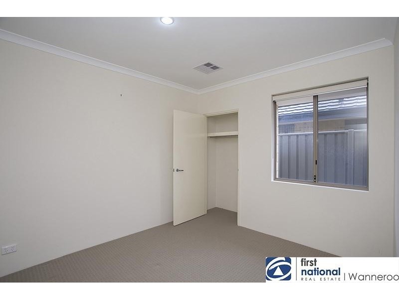 4 Dillwynia Bend, Banksia Grove WA 6031