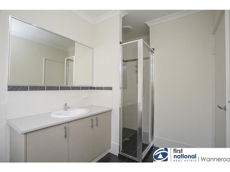 4 Dillwynia Bend, Banksia Grove WA 6031