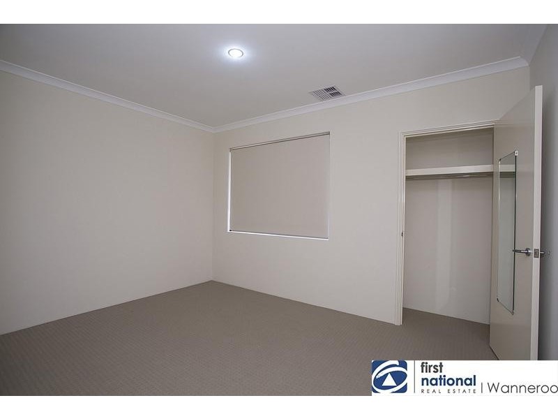 4 Dillwynia Bend, Banksia Grove WA 6031