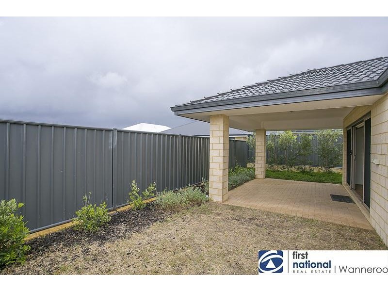 4 Dillwynia Bend, Banksia Grove WA 6031