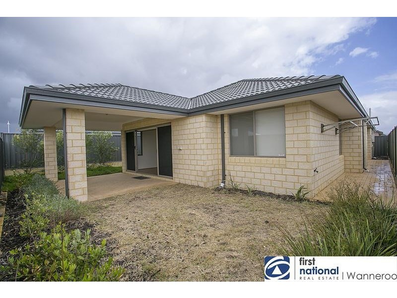 4 Dillwynia Bend, Banksia Grove WA 6031