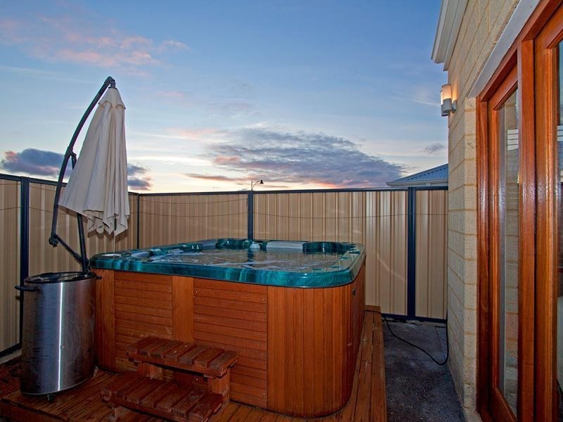 43 Coot Way, Tapping WA 6065