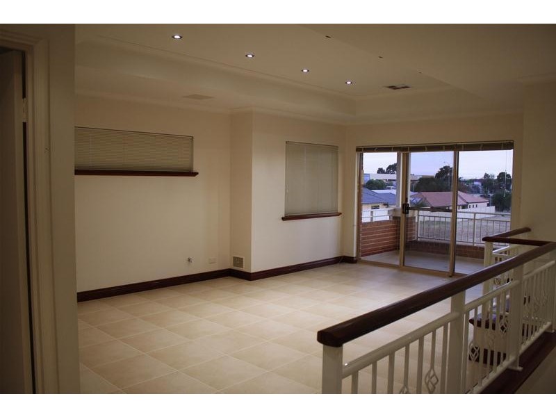 24 Matta Way, Pearsall WA 6065