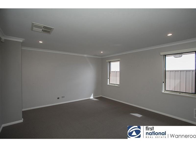 9 Karralea Way, Pearsall WA 6065