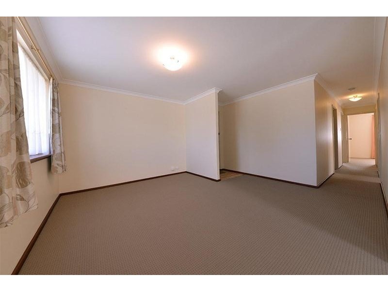 4B Blaxland Way, Padbury WA 6025