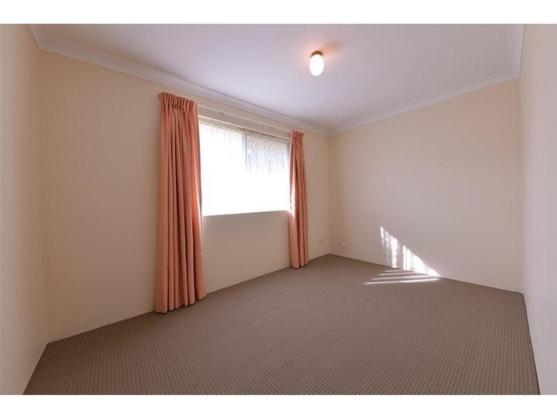 4B Blaxland Way, Padbury WA 6025