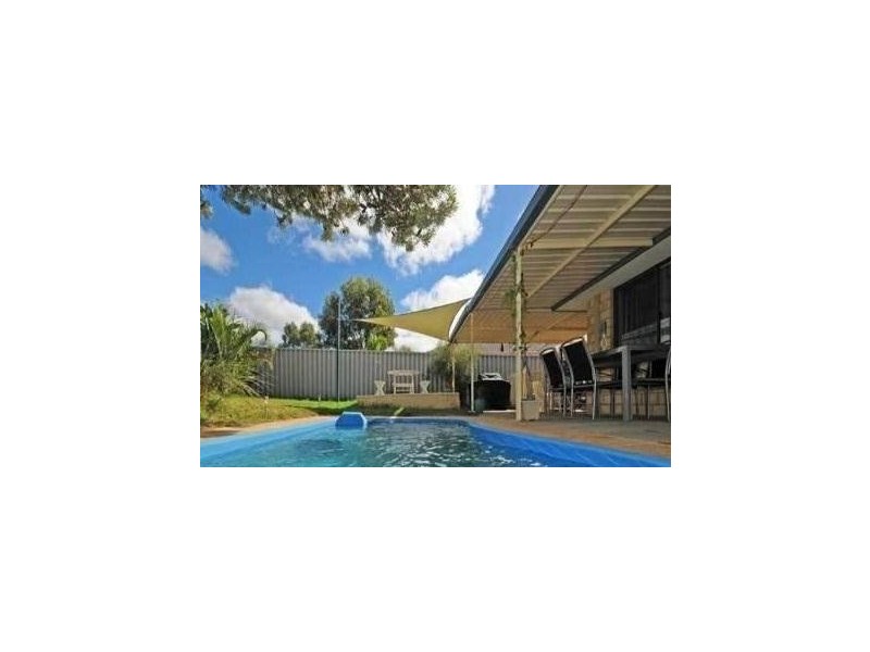 35 Frond Circuit, Banksia Grove WA 6031