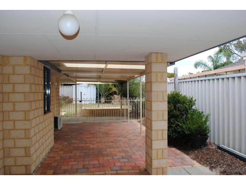 35 Frond Circuit, Banksia Grove WA 6031