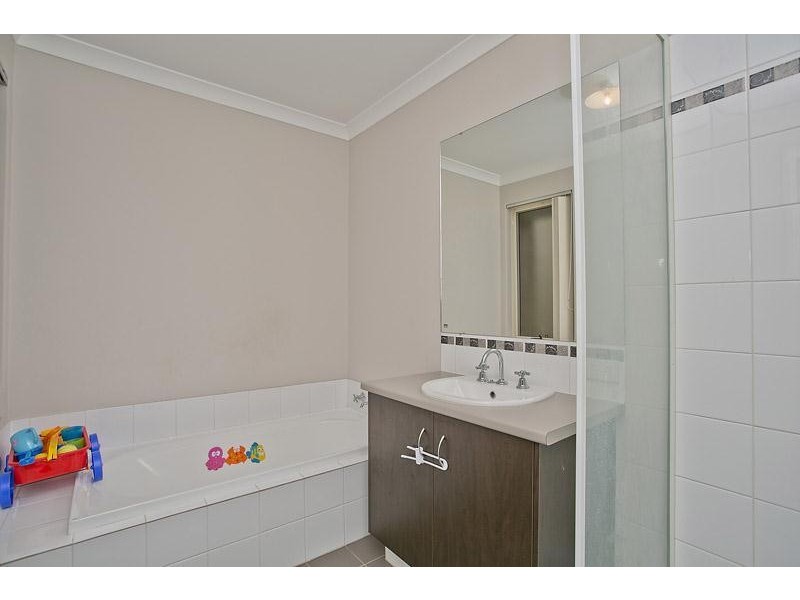 84 Kurrajong Boulevard, Banksia Grove WA 6031