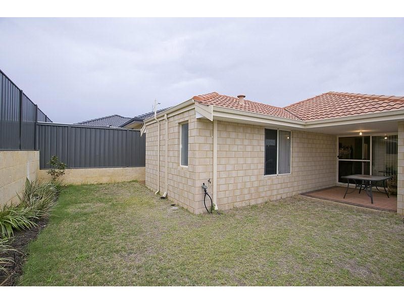 84 Kurrajong Boulevard, Banksia Grove WA 6031