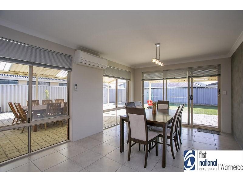 10 Mistletoe Drive, Banksia Grove WA 6031