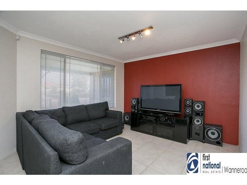 10 Mistletoe Drive, Banksia Grove WA 6031