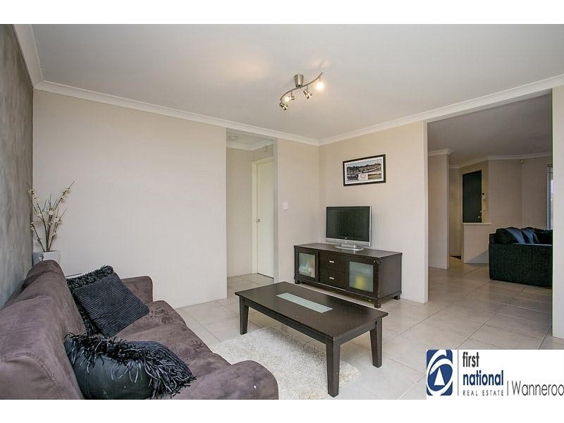 10 Mistletoe Drive, Banksia Grove WA 6031
