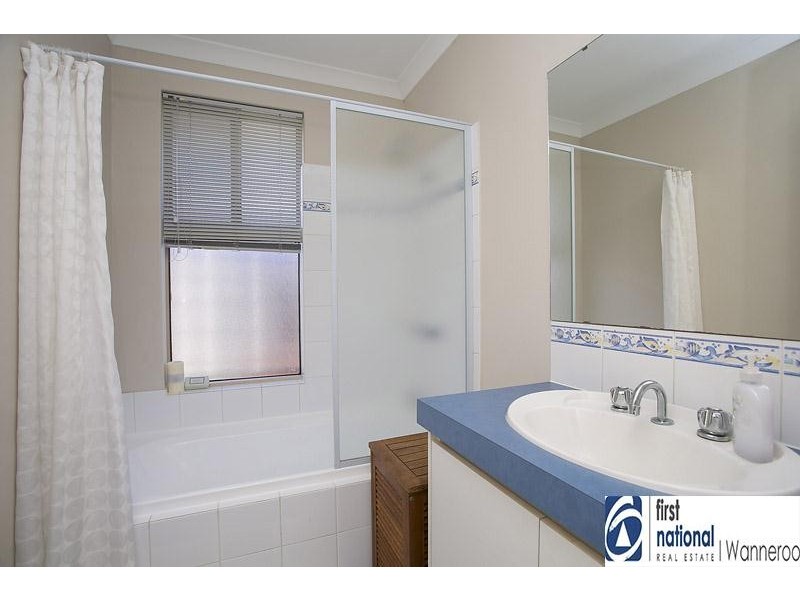 10 Mistletoe Drive, Banksia Grove WA 6031