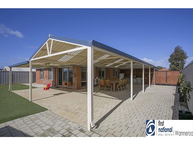10 Mistletoe Drive, Banksia Grove WA 6031