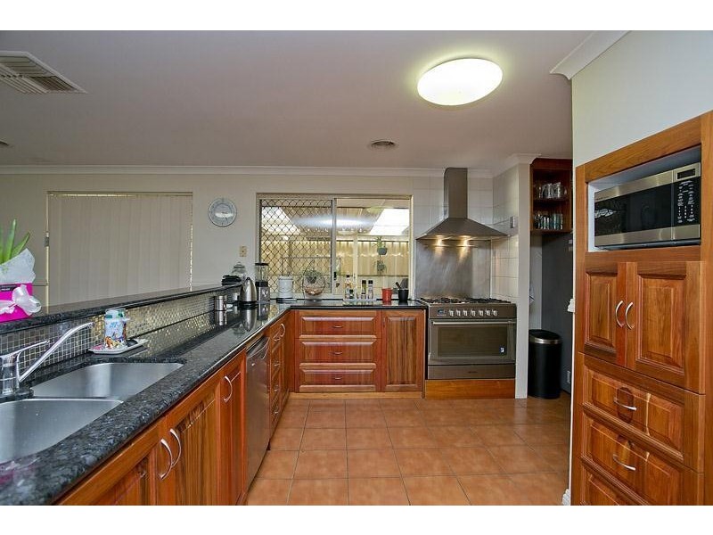 27 Jacob Close, Wanneroo WA 6065