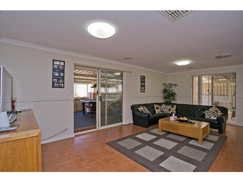27 Jacob Close, Wanneroo WA 6065
