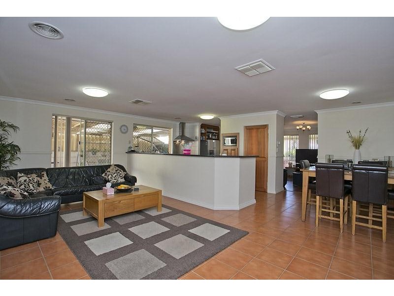 27 Jacob Close, Wanneroo WA 6065