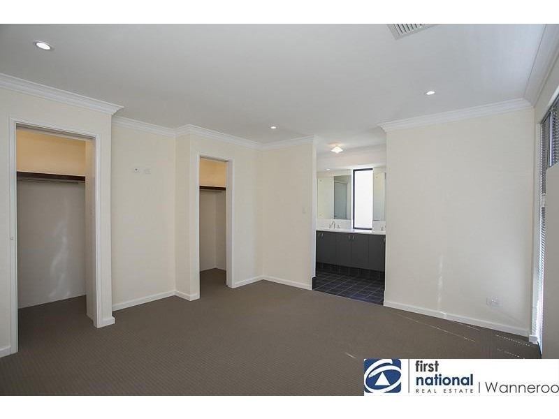 4 Covent Fairway, Pearsall WA 6065