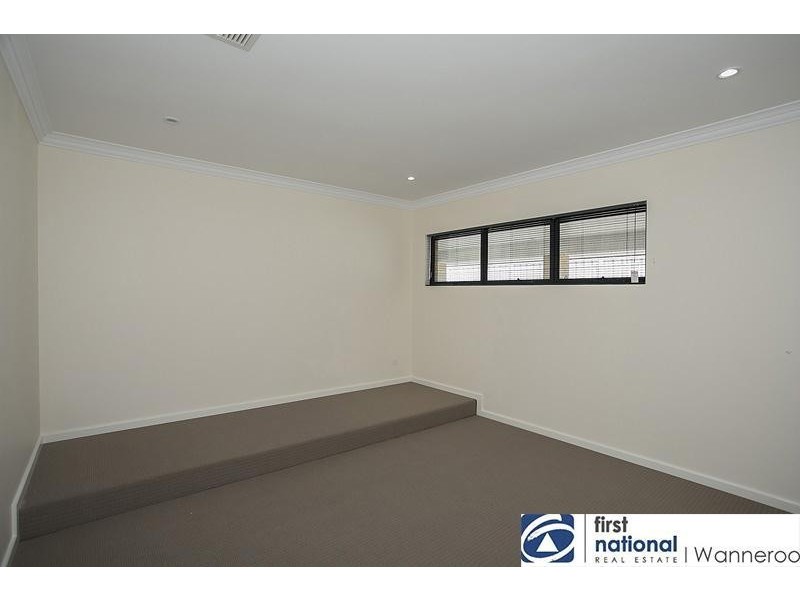 4 Covent Fairway, Pearsall WA 6065