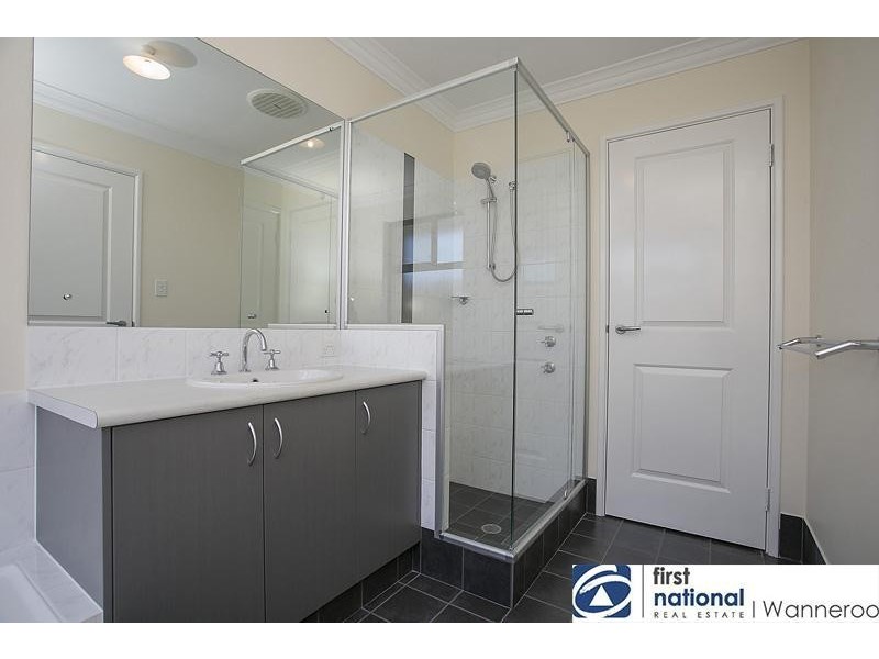 4 Covent Fairway, Pearsall WA 6065