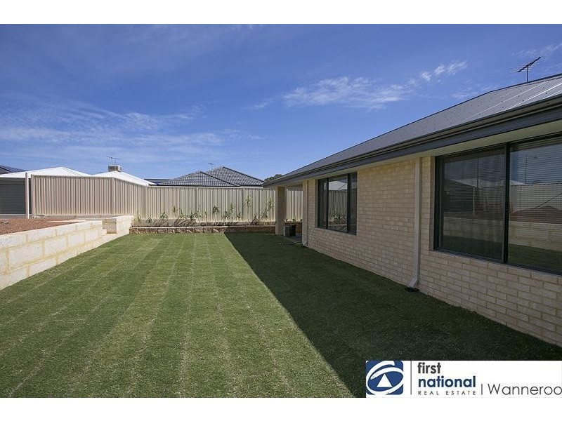 4 Covent Fairway, Pearsall WA 6065