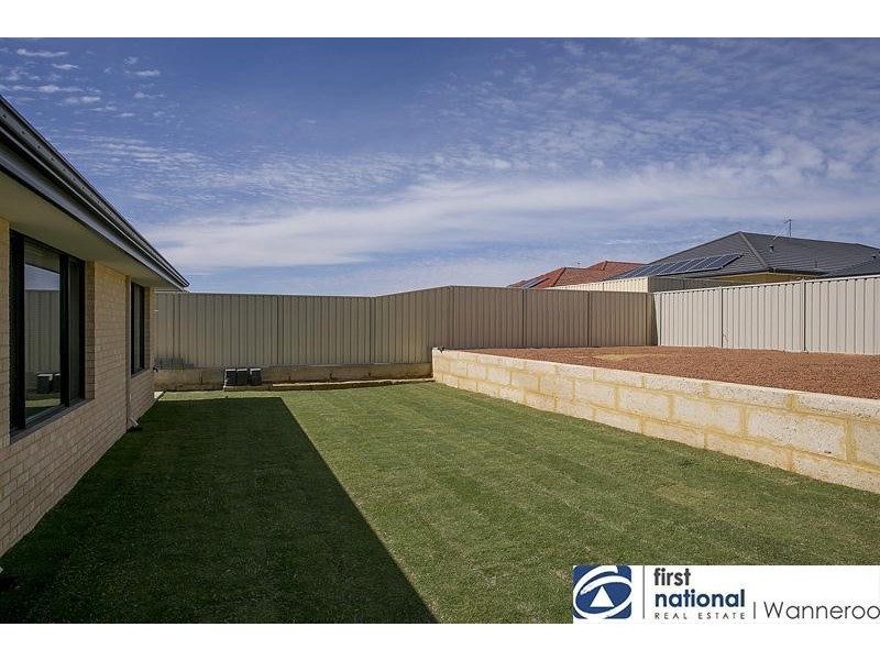 4 Covent Fairway, Pearsall WA 6065