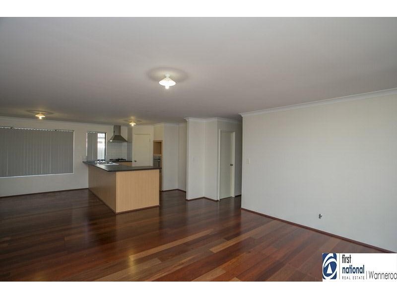 27 Fairvale Bend, Madeley WA 6065