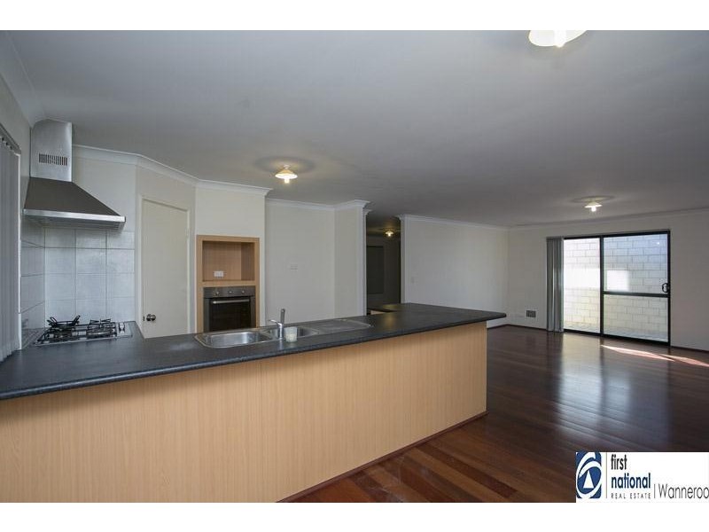 27 Fairvale Bend, Madeley WA 6065