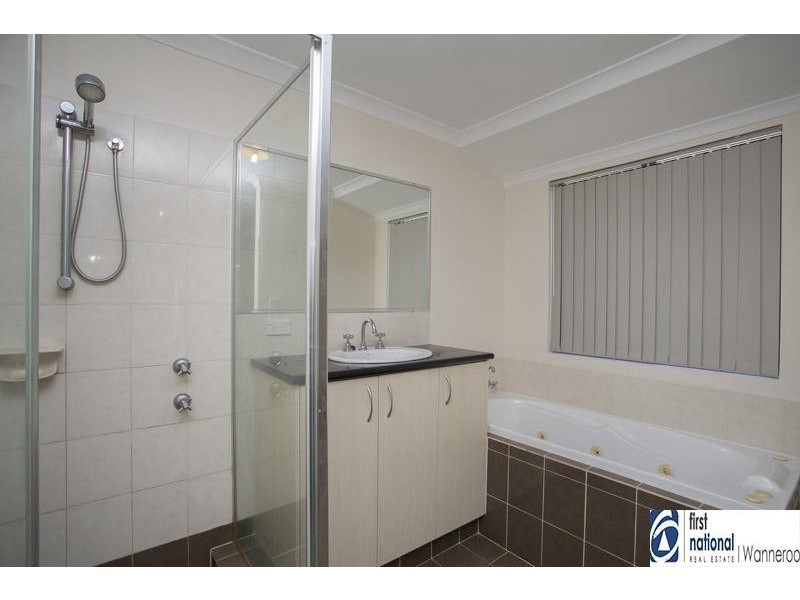 27 Fairvale Bend, Madeley WA 6065