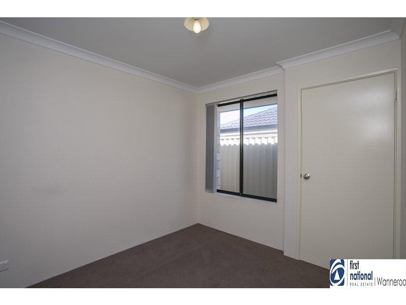 27 Fairvale Bend, Madeley WA 6065