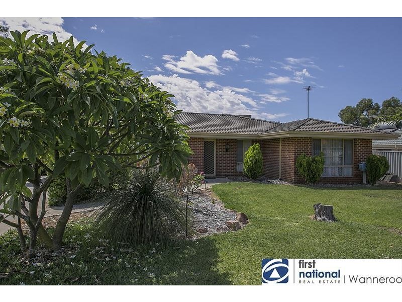 24 Blaxland Avenue, Two Rocks WA 6037