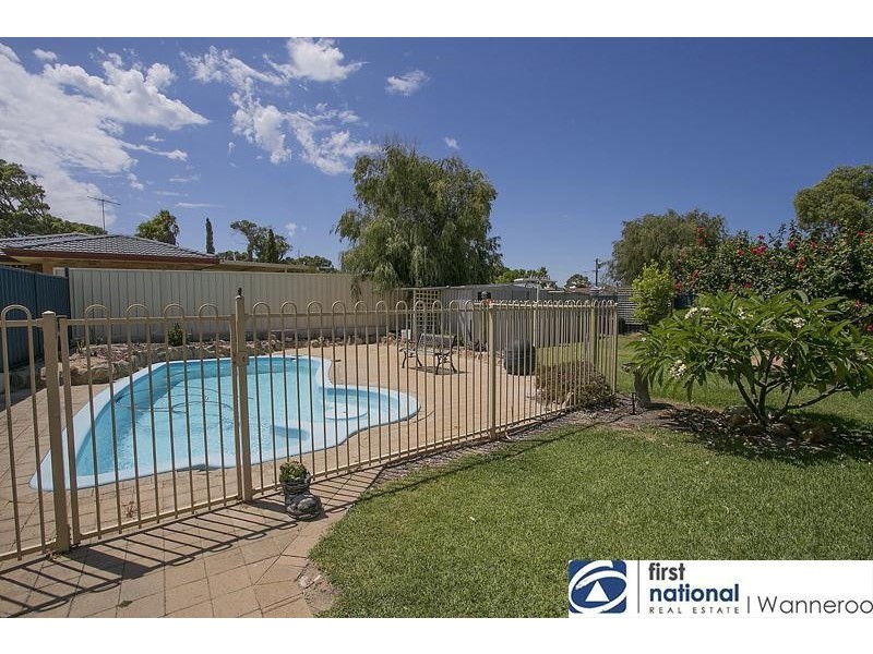 24 Blaxland Avenue, Two Rocks WA 6037