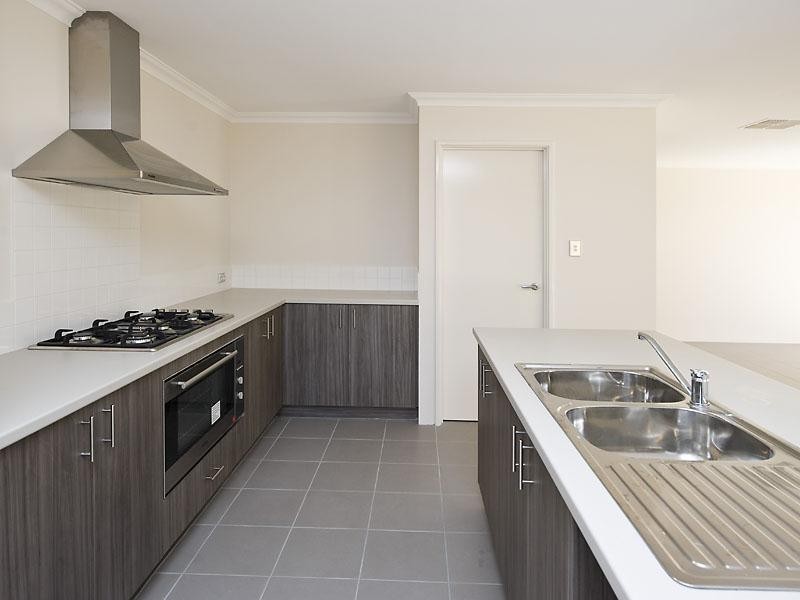 18 Berlin Drive, Wanneroo WA 6065