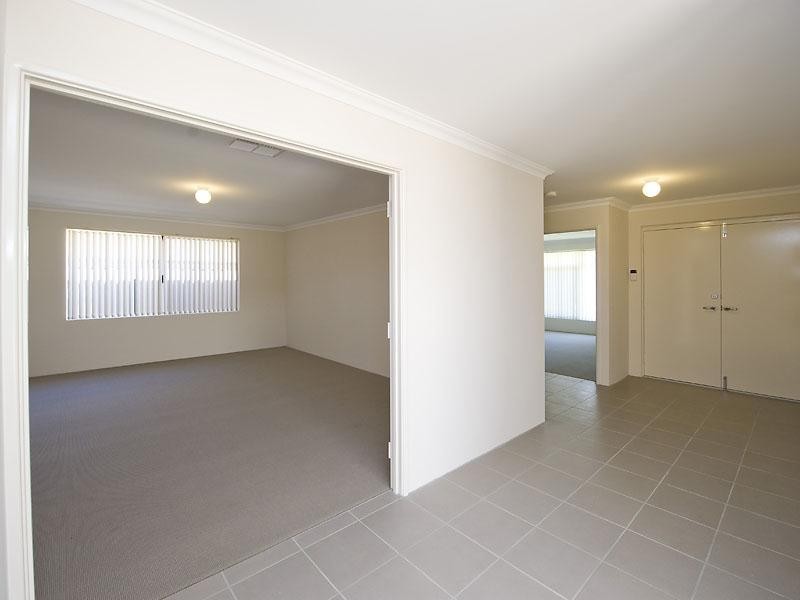 18 Berlin Drive, Wanneroo WA 6065