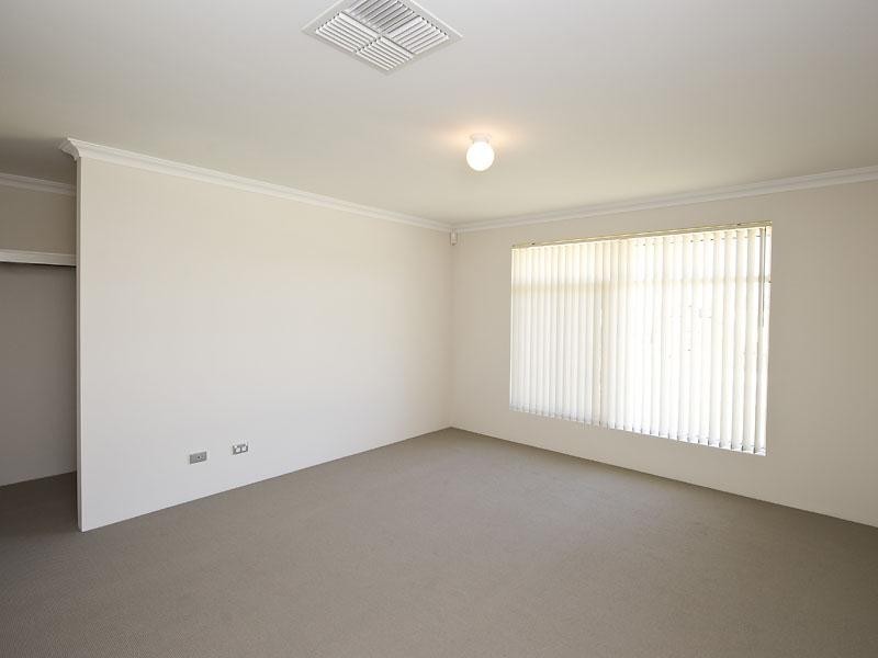 18 Berlin Drive, Wanneroo WA 6065