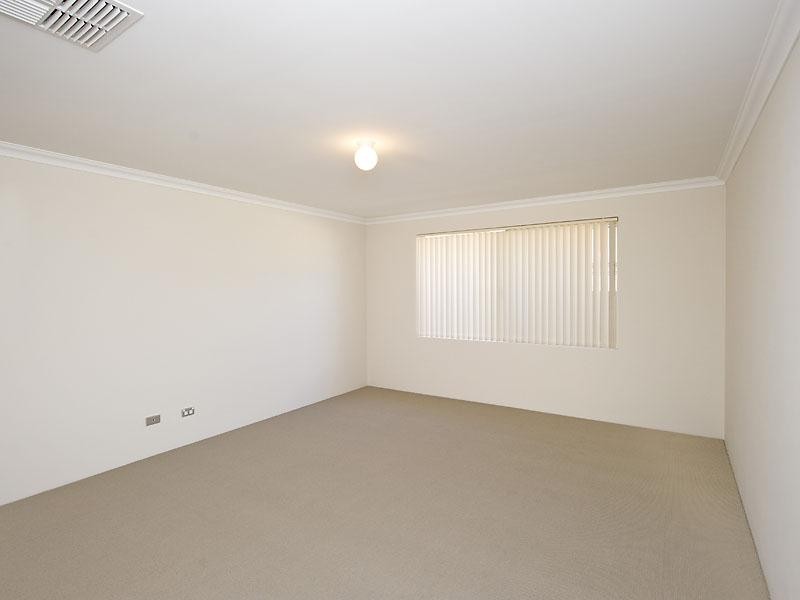 18 Berlin Drive, Wanneroo WA 6065