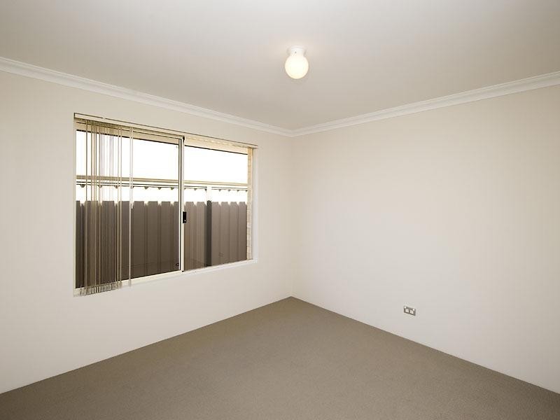 18 Berlin Drive, Wanneroo WA 6065