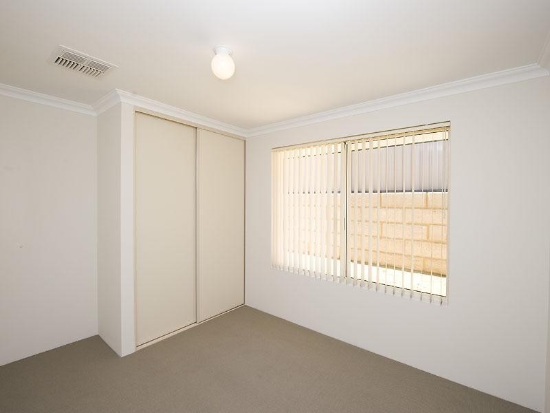 18 Berlin Drive, Wanneroo WA 6065