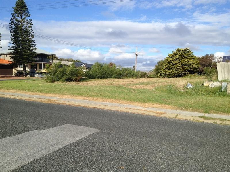 10 Laurel Street, Mullaloo WA 6027