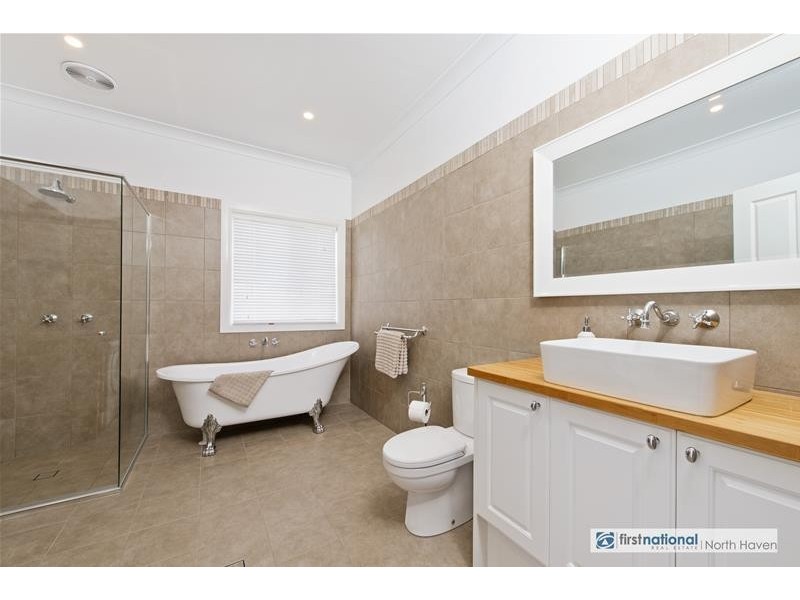 20 Kew Road, Laurieton NSW 2443