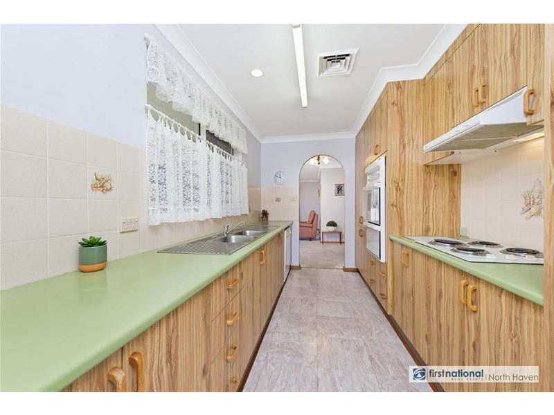 33 Waterview Crescent, West Haven NSW 2443