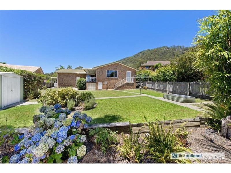 33 Waterview Crescent, West Haven NSW 2443