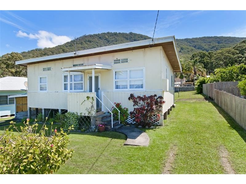 60 Lord Street, Laurieton NSW 2443