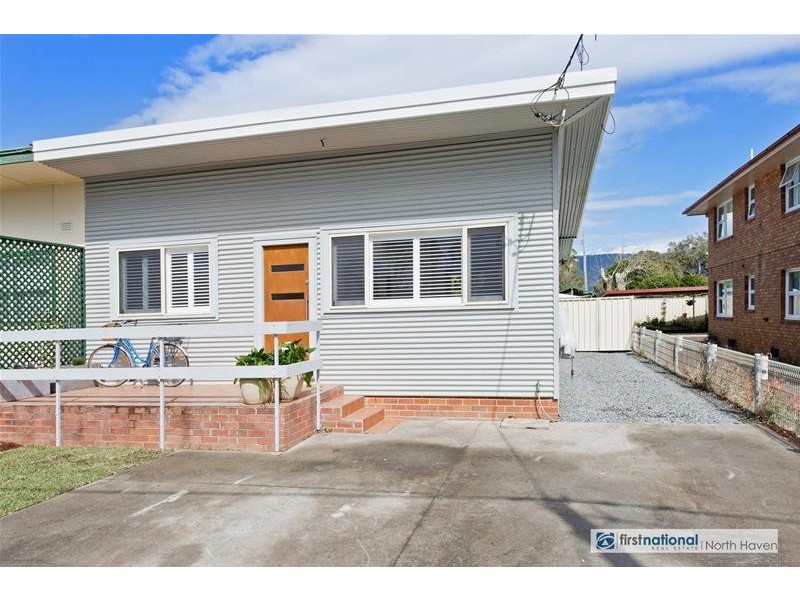 1/11 David Campbell Street, North Haven NSW 2443