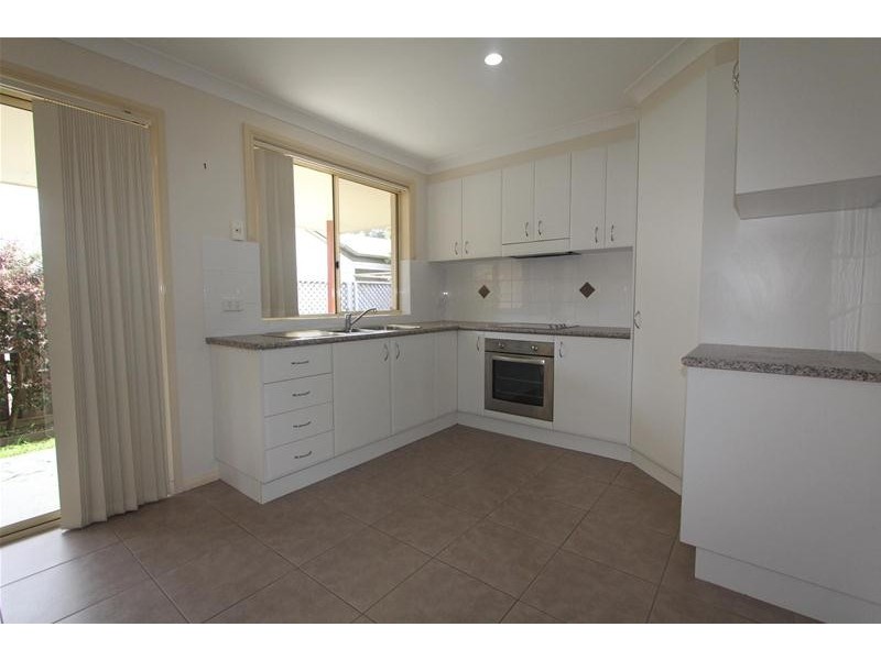 2/34 Kew Road, Laurieton NSW 2443